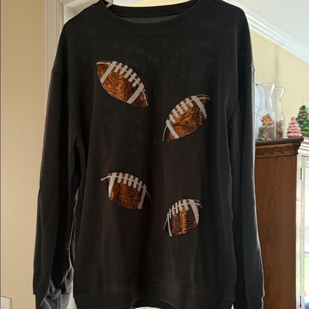 Bling✨Gray Football Print Women’s Shirt / Thermal Material - NWOT size M.